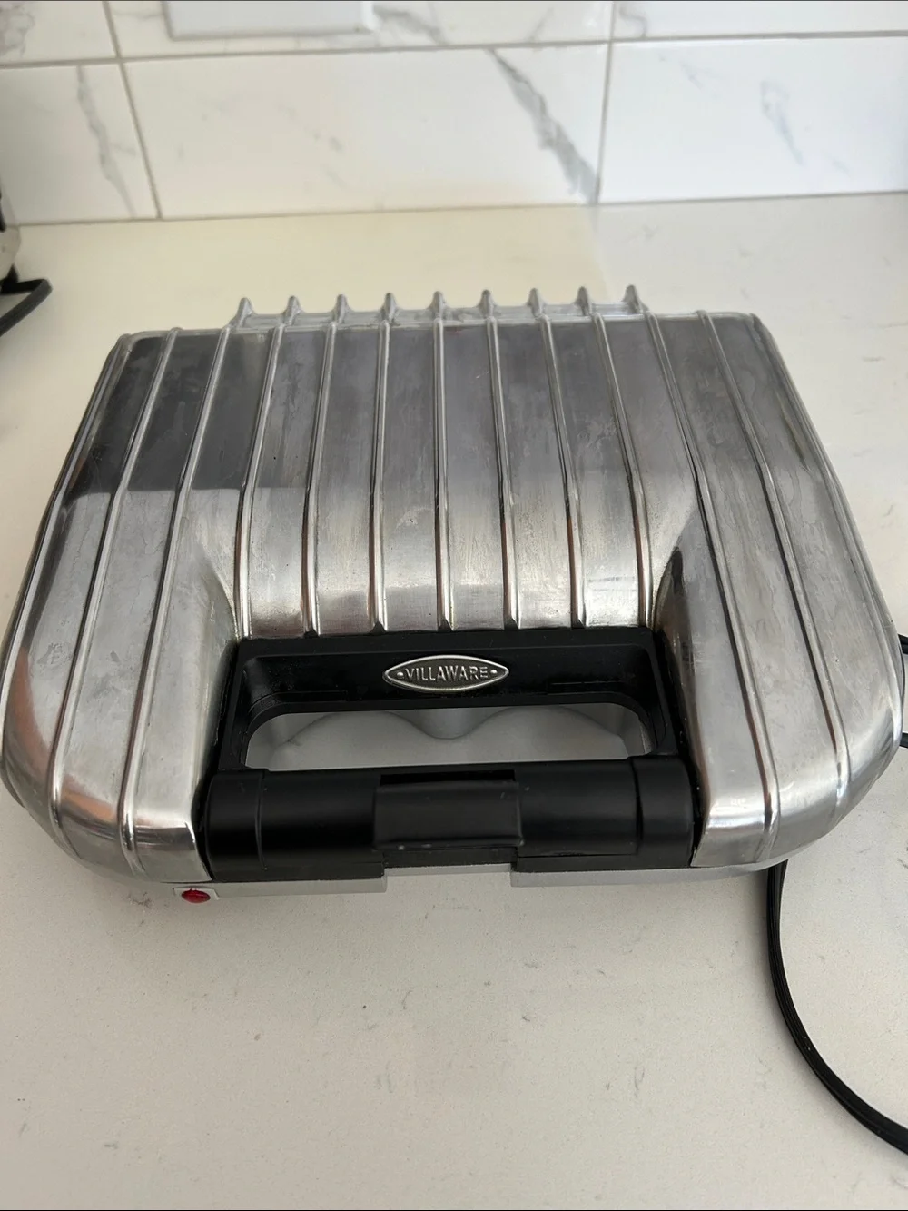Villaware pizzelle maker excellent condition